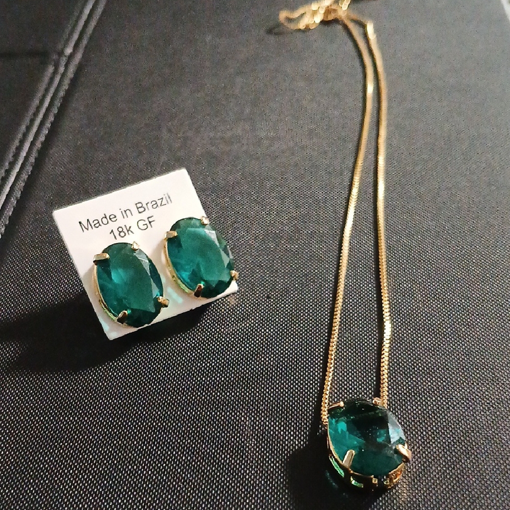 18 Karat Gold Filled Elegant Green Jewelry Set